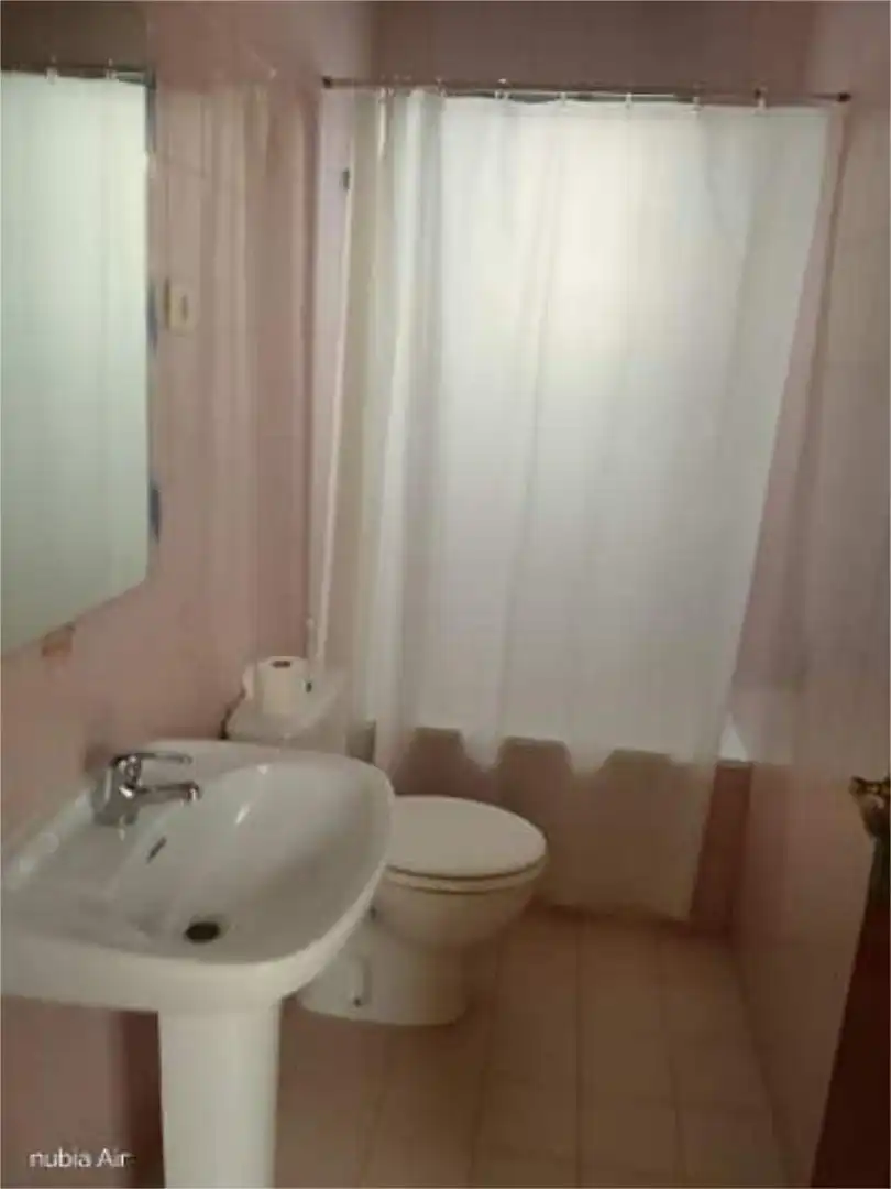 Habitació 90 m², Coria del Río