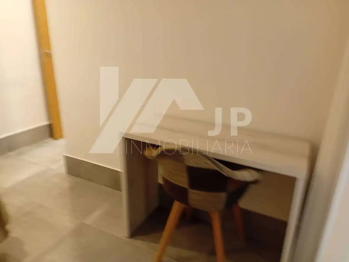 Piso de 90 m² en Granada