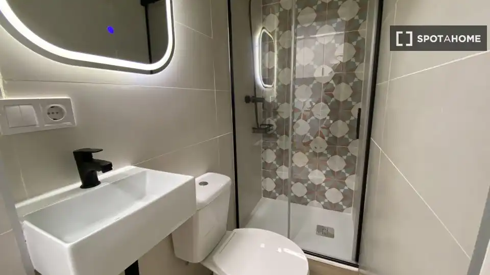 Habitación 200 m², Sevilla