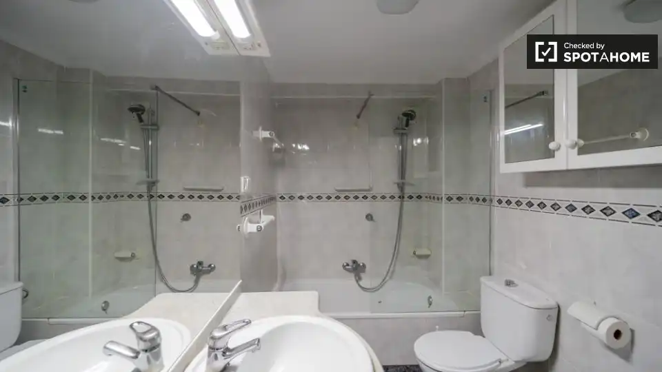 Chambre à louer, Valence
