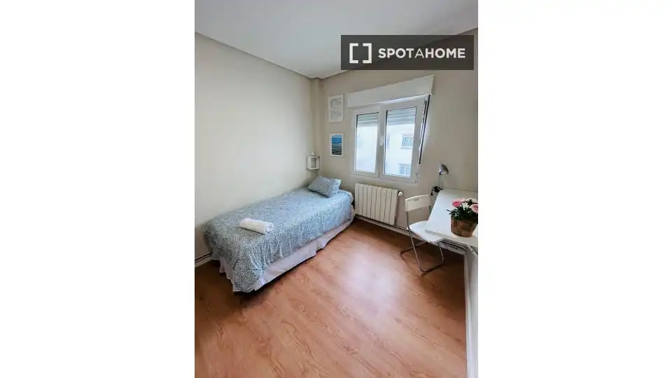 Habitación 81 m², Santander