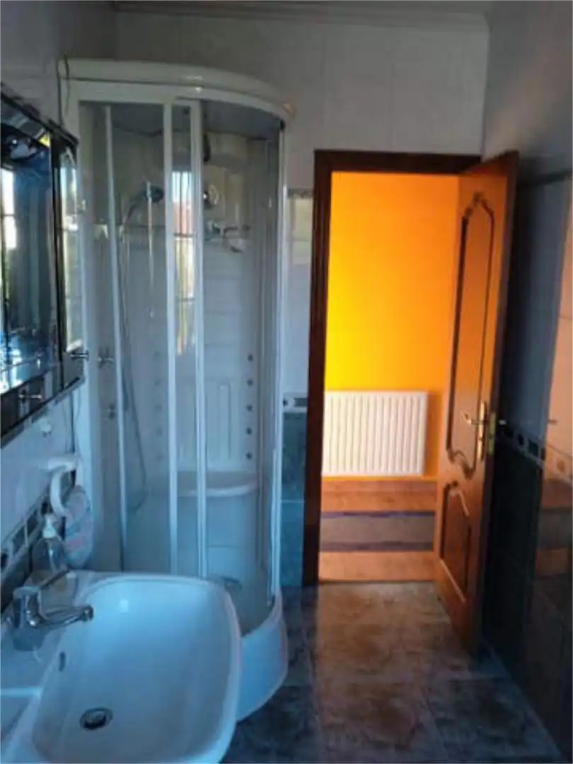 House 135 m² in Coristanco