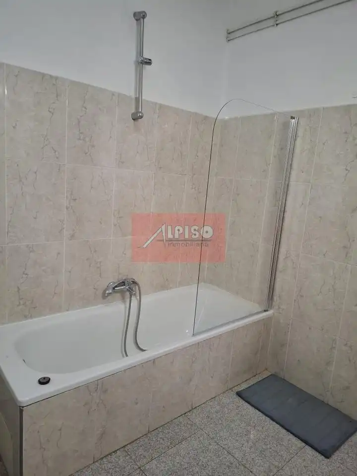 Piso de 85 m² en Ourense
