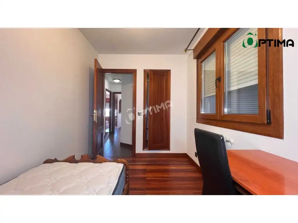 Piso de 95 m² en Santiago de Compostela