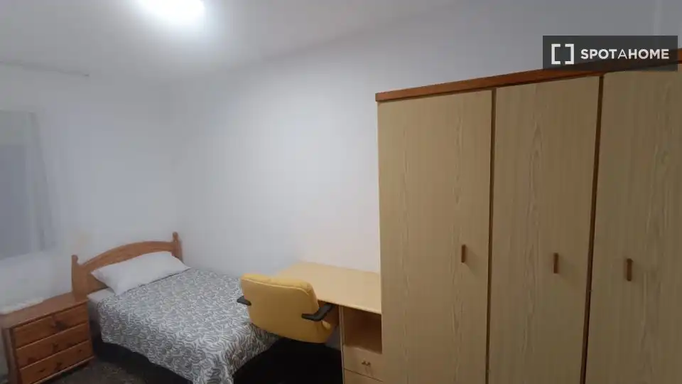 Habitación 75 m², Alicante