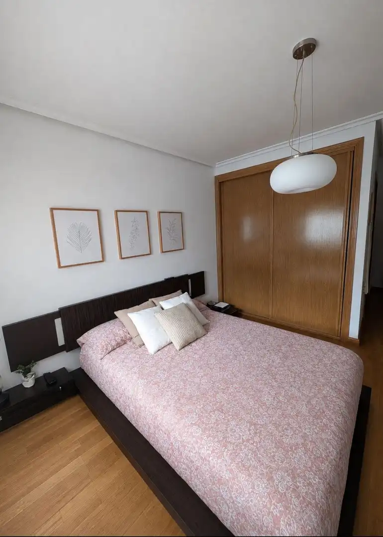 Piso de 90 m² en Oviedo