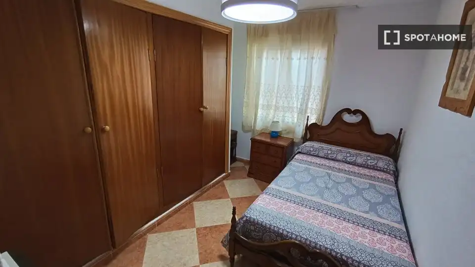 Habitación 115 m², Fuente Vaqueros