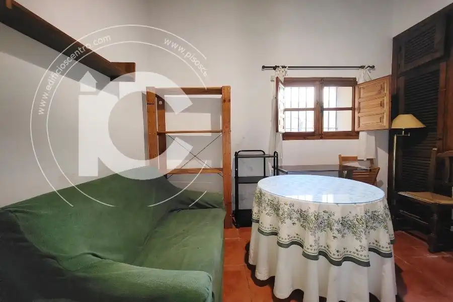Apartamento 18 m² em Granada