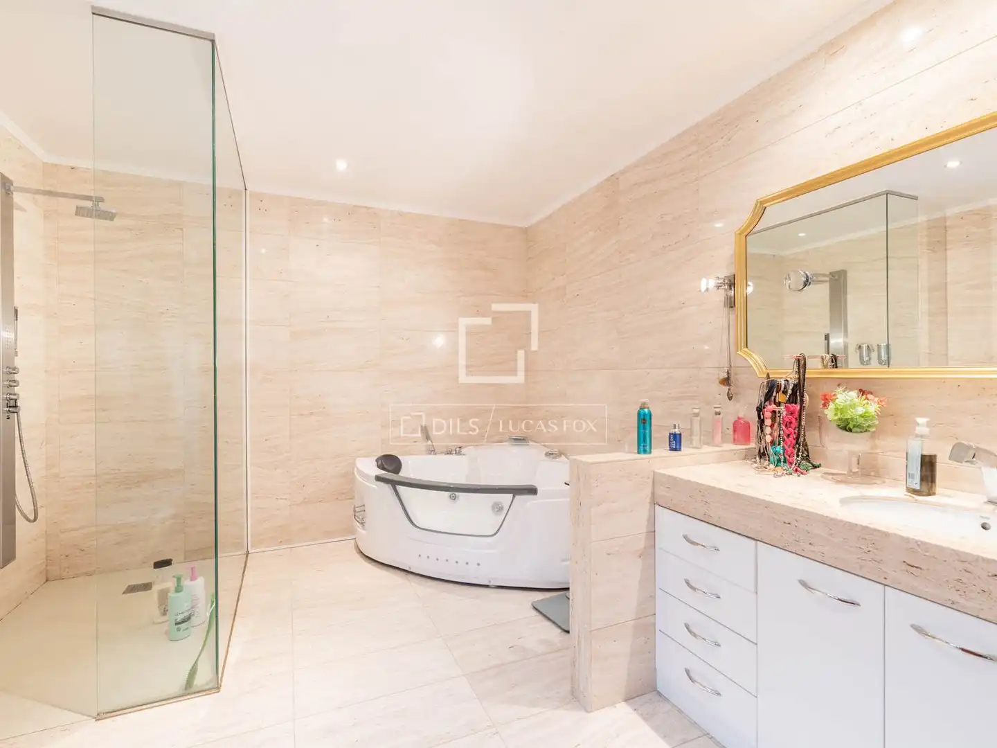 Casa de 406 m² en Castelldefels