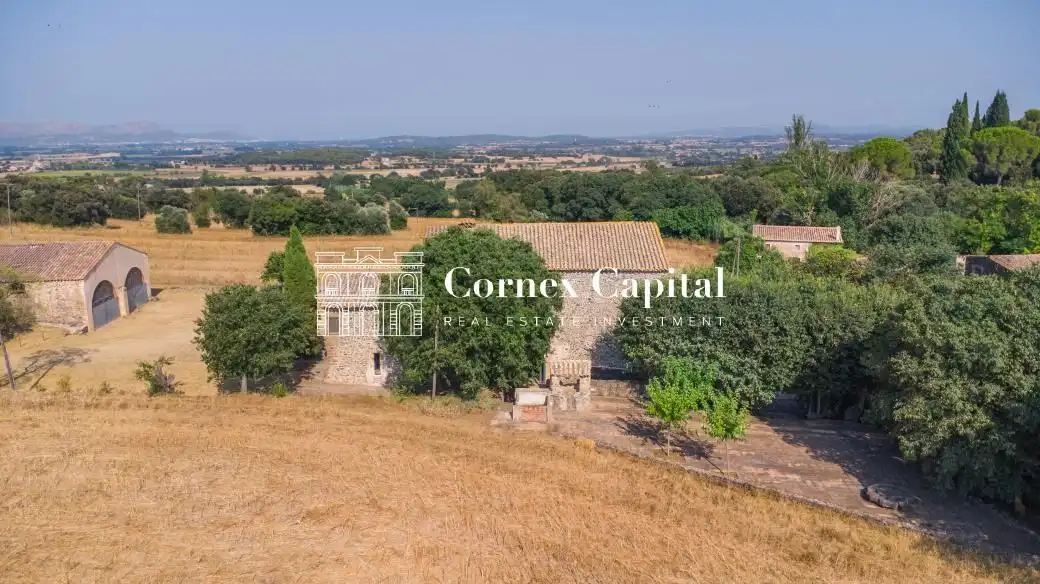 Casa de 1000 m² en Rupià