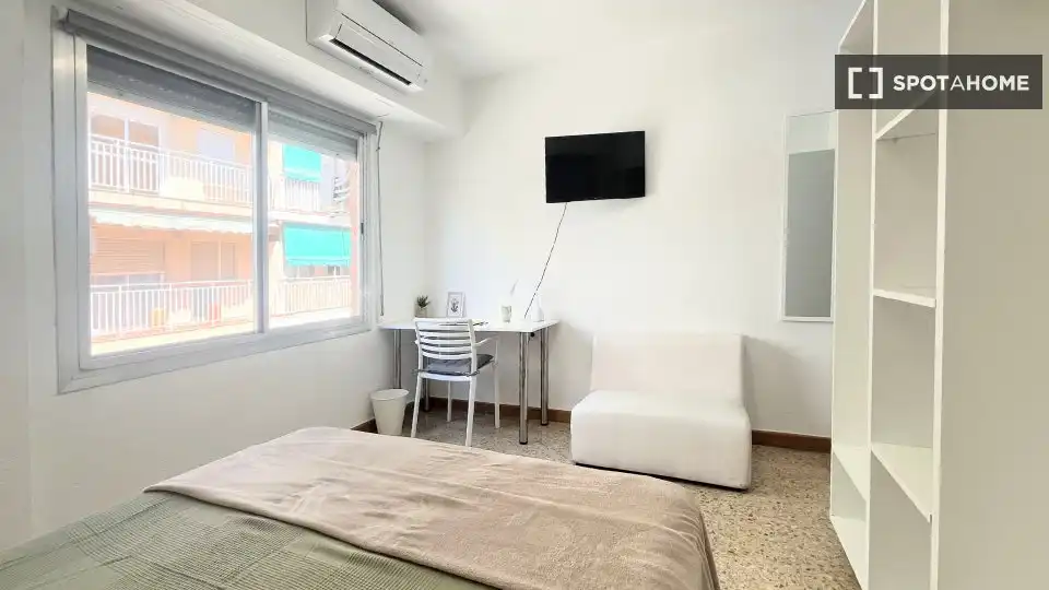 Chambre à louer, Burjassot