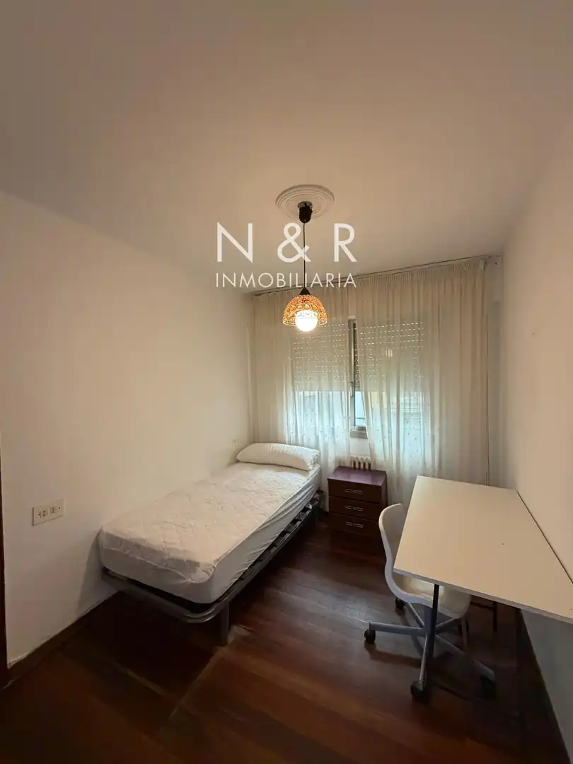 Piso de 90 m² en Santiago de Compostela