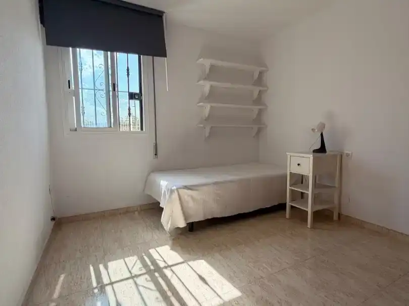 Habitación 133 m², Almería