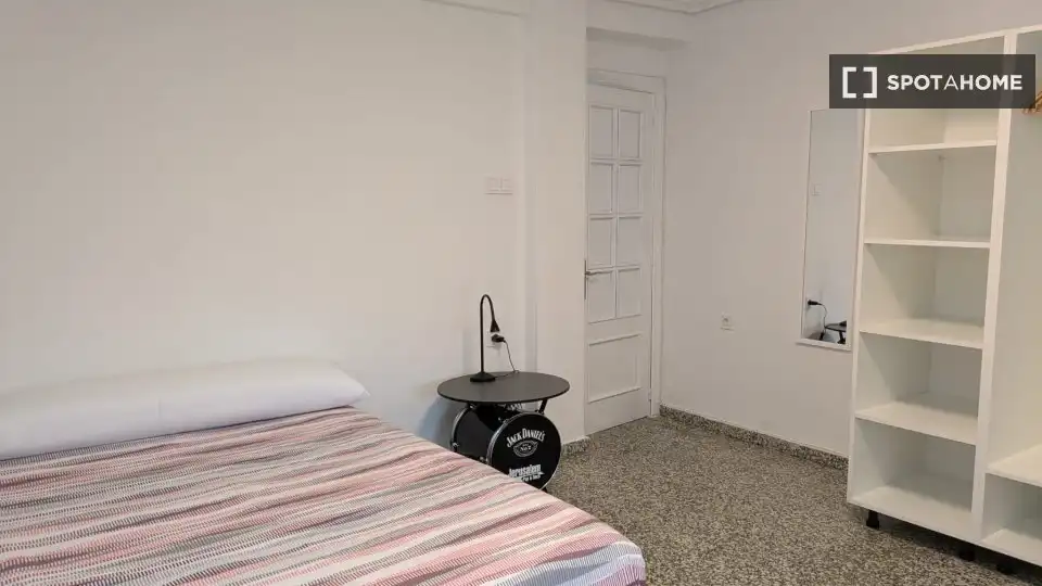 Chambre à louer, Valence