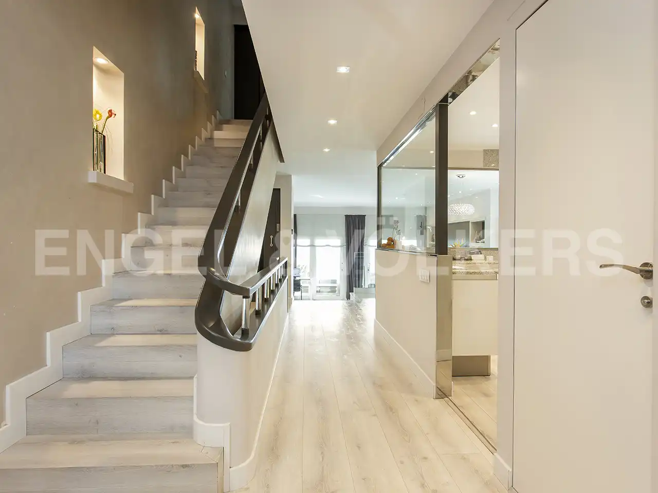 Будинок 440 м² у Esplugues de Llobregat