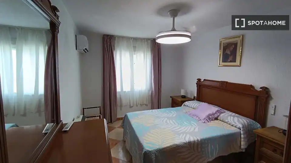 Habitación 115 m², Fuente Vaqueros