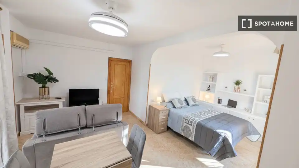 Habitación 77 m², Alicante