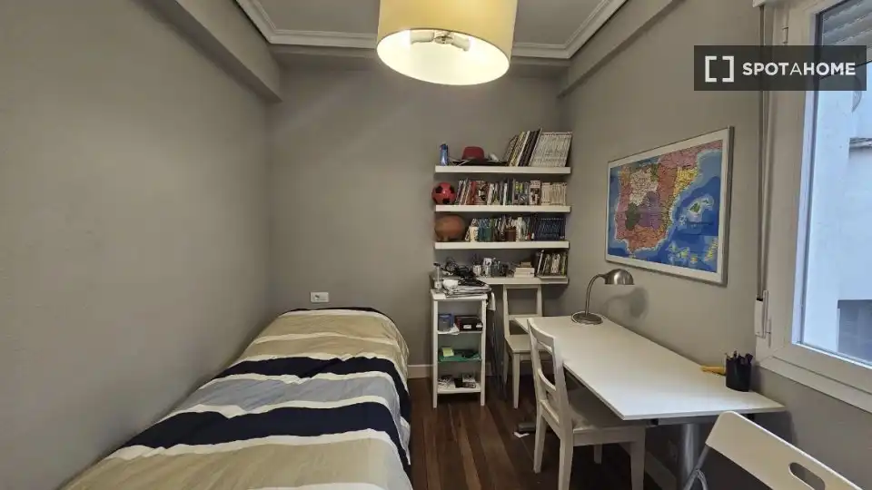 Habitación 230 m², Pamplona
