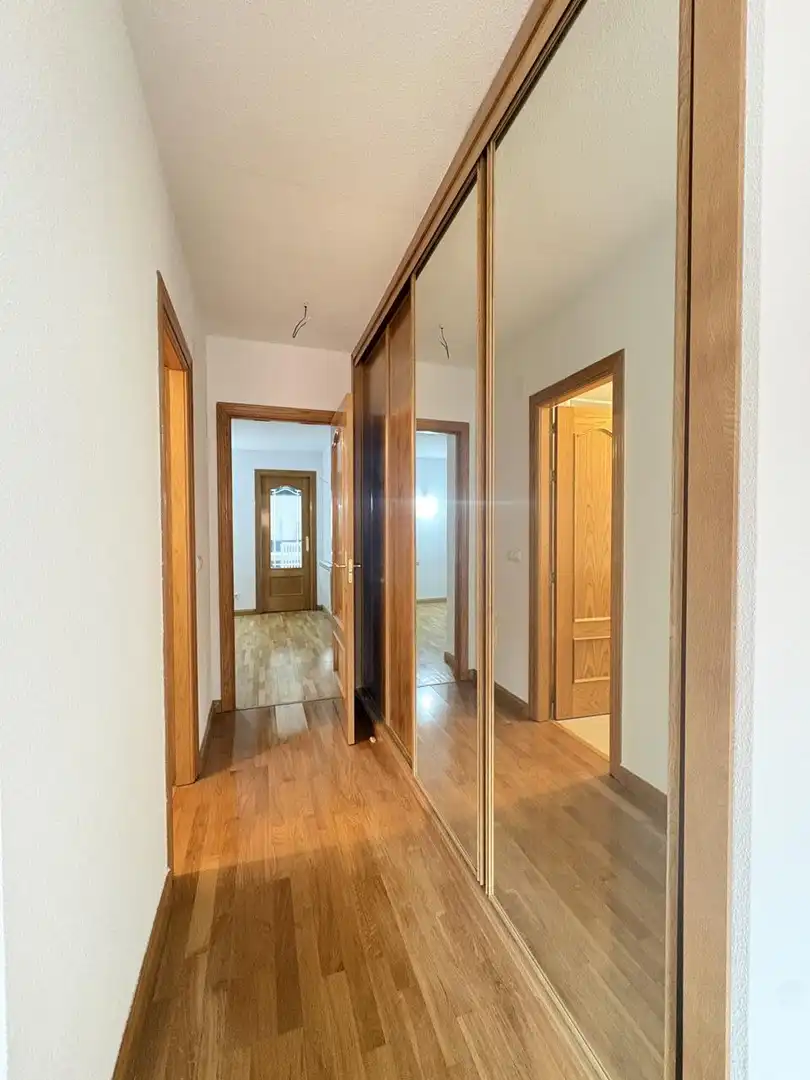Wohnung 160 m² in Mejorada del Campo