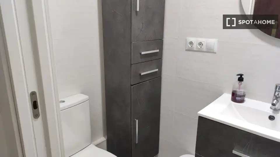 Habitación 75 m², Granada
