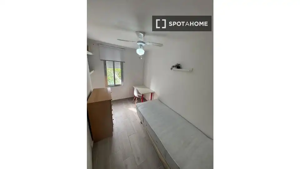 Habitación 69 m², Sevilla