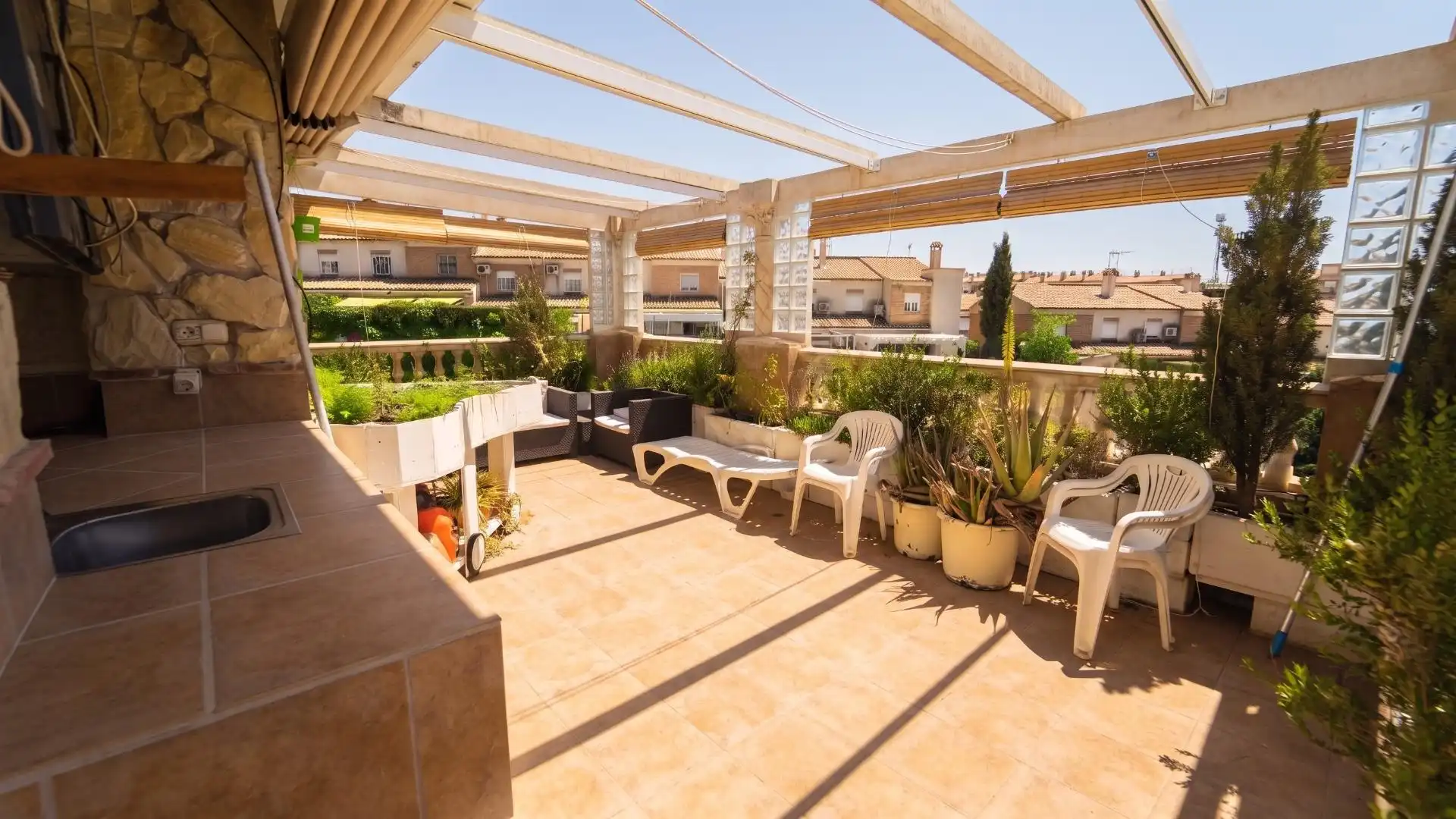 Piso de 350 m² en Huétor Vega