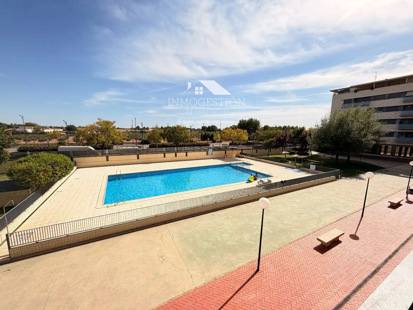 Flat 101 m² in Albacete