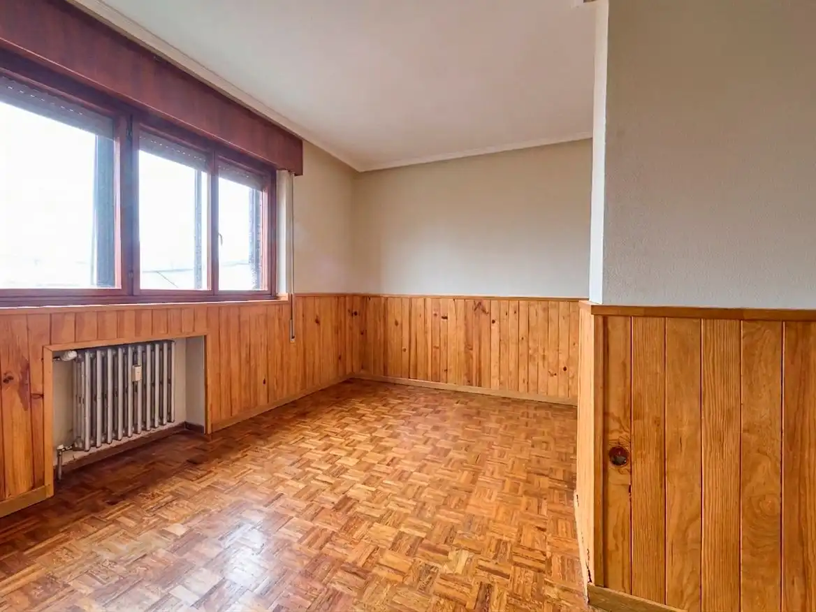 Pis de 87 m² a Avilés