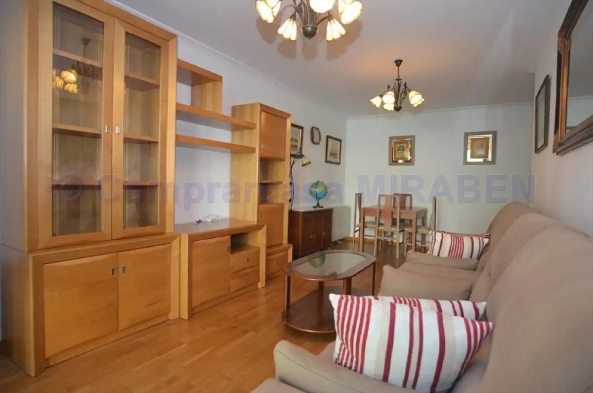 Piso de 90 m² en Boiro