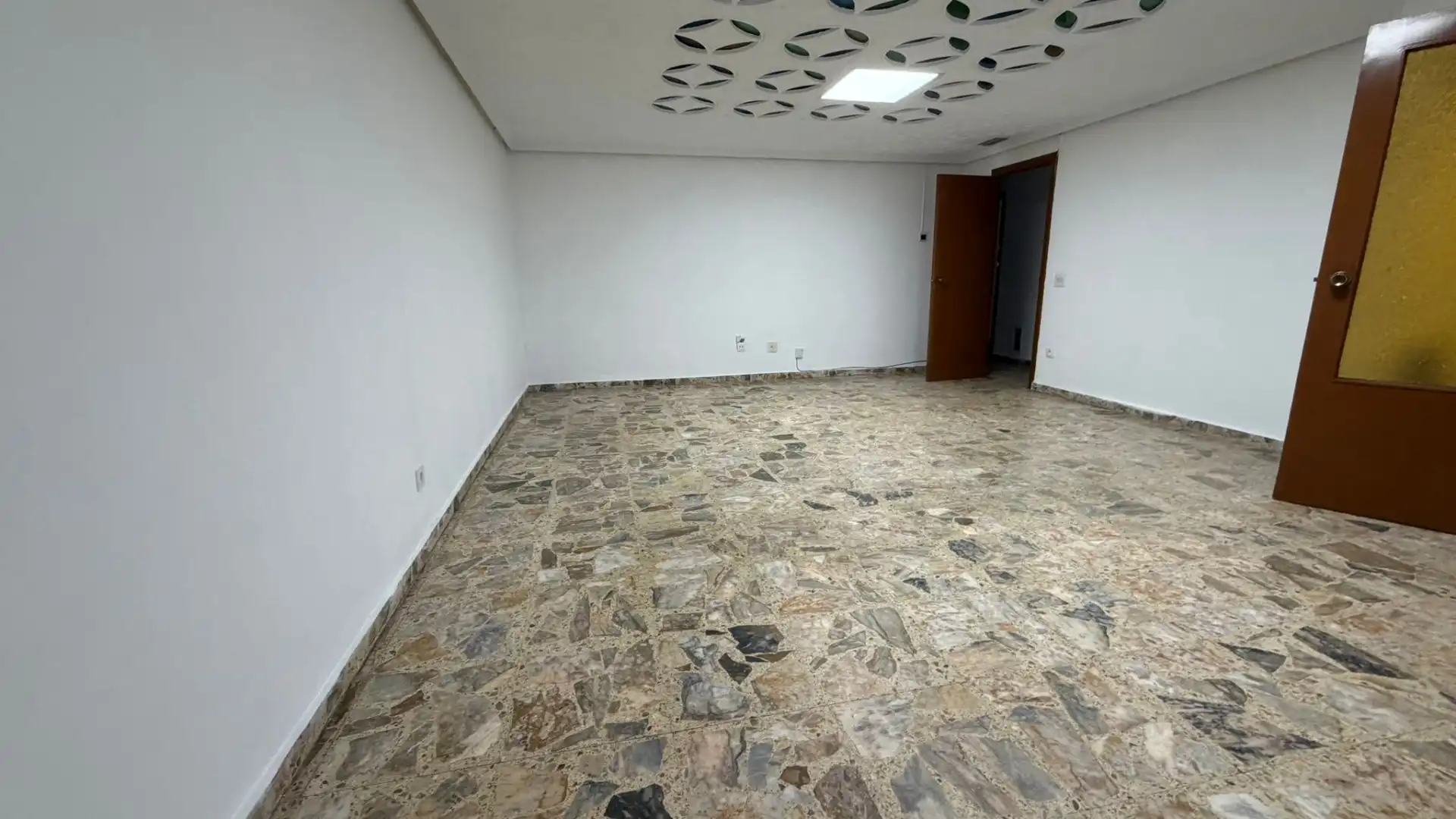 Casa de 136 m² en Alpartir