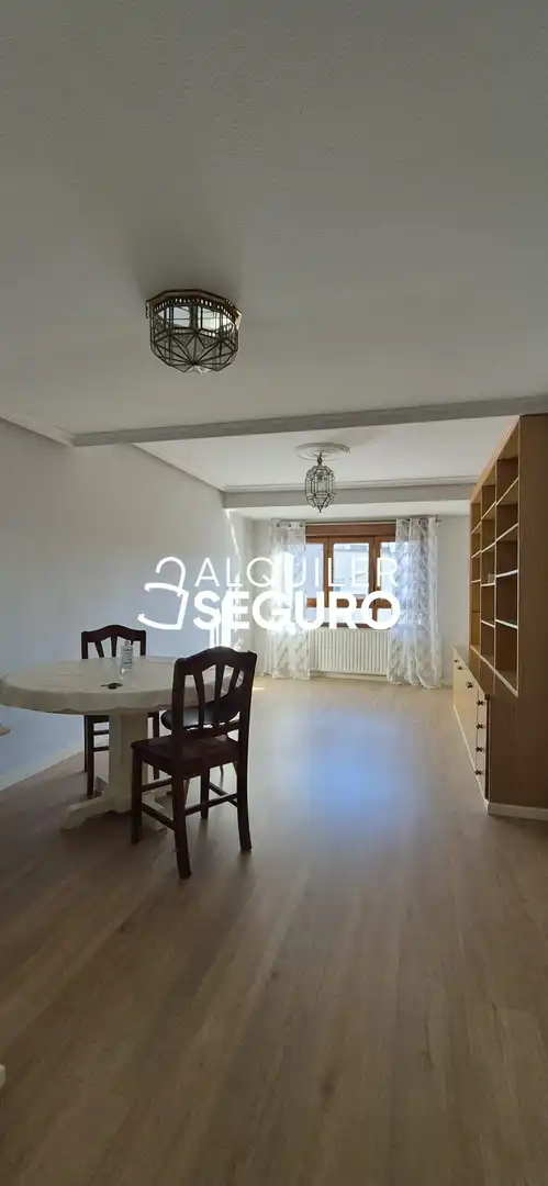 Pis de 85 m² a Oviedo