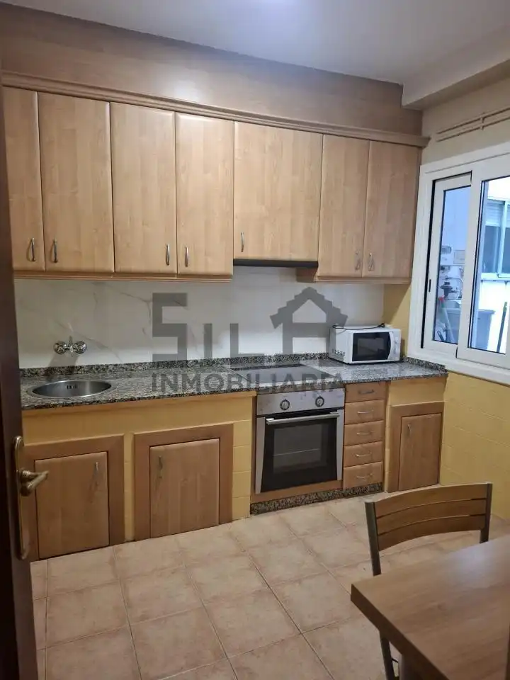 Piso de 85 m² en Ourense