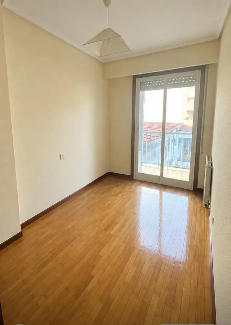 Pis de 75 m² a Ourense