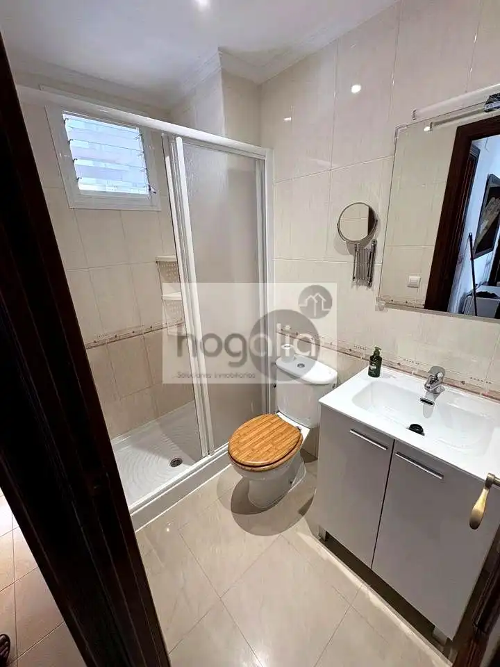 Habitación 65 m², Sevilla