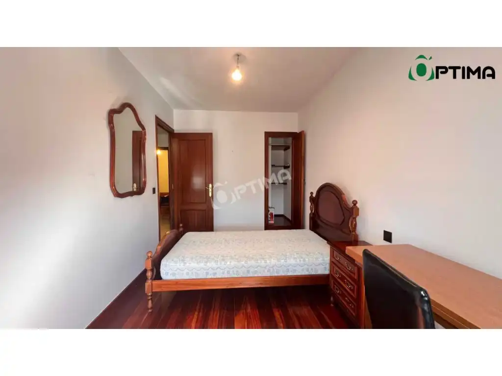 Piso de 95 m² en Santiago de Compostela