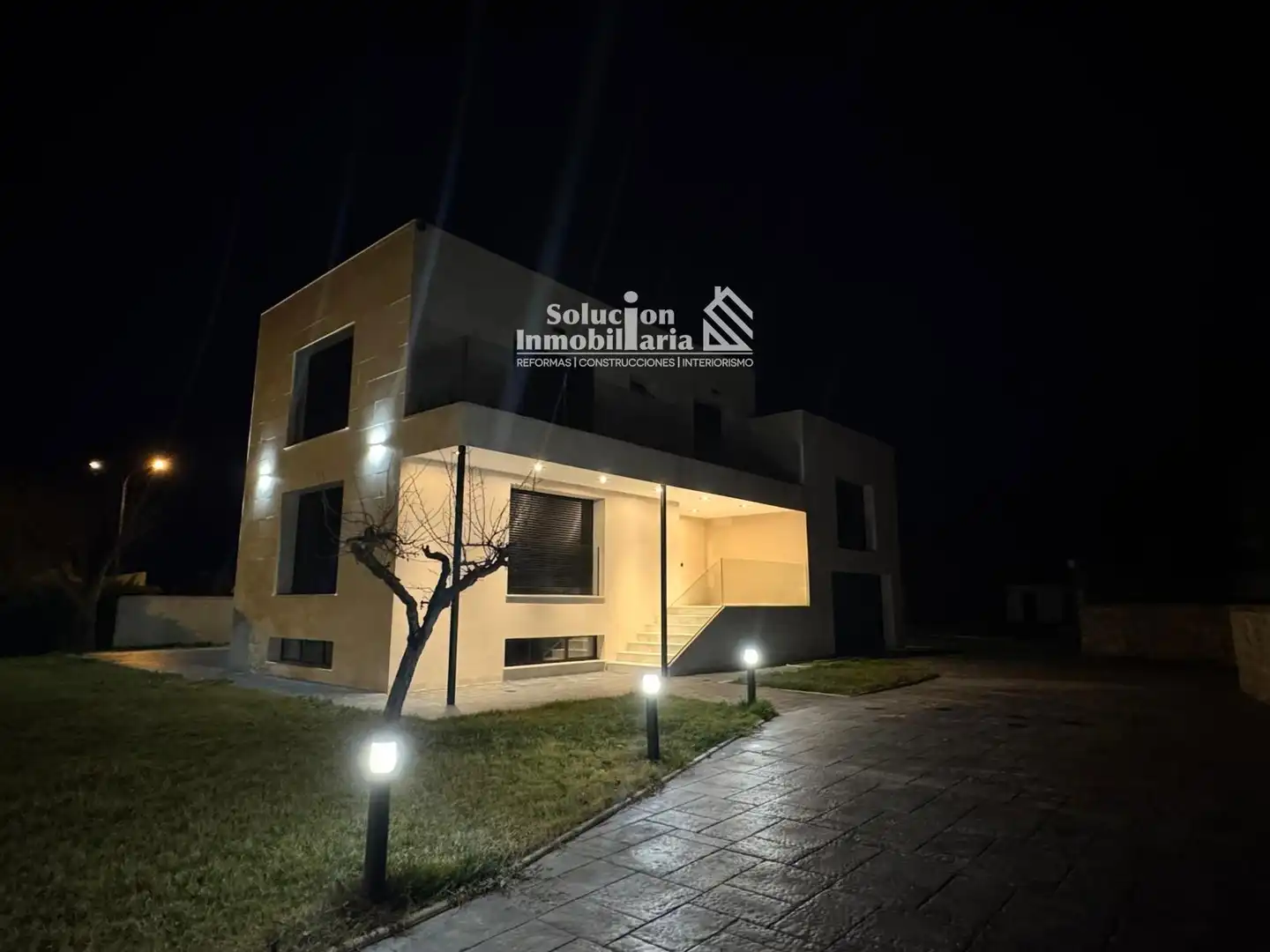 Pis de 500 m² a Villamayor