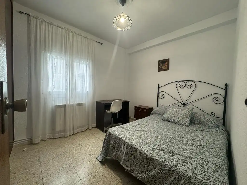 Piso de 85 m² en Cáceres