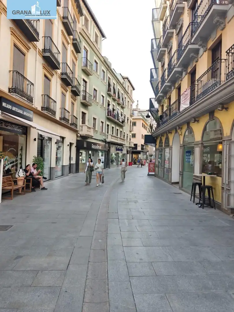 Piso de 90 m² en Granada