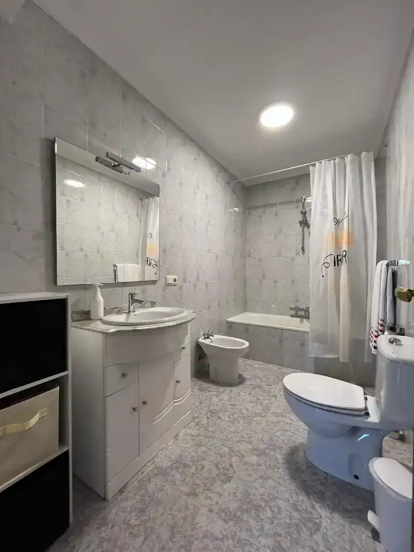 Piso de 190 m² en Calvarrasa de Abajo