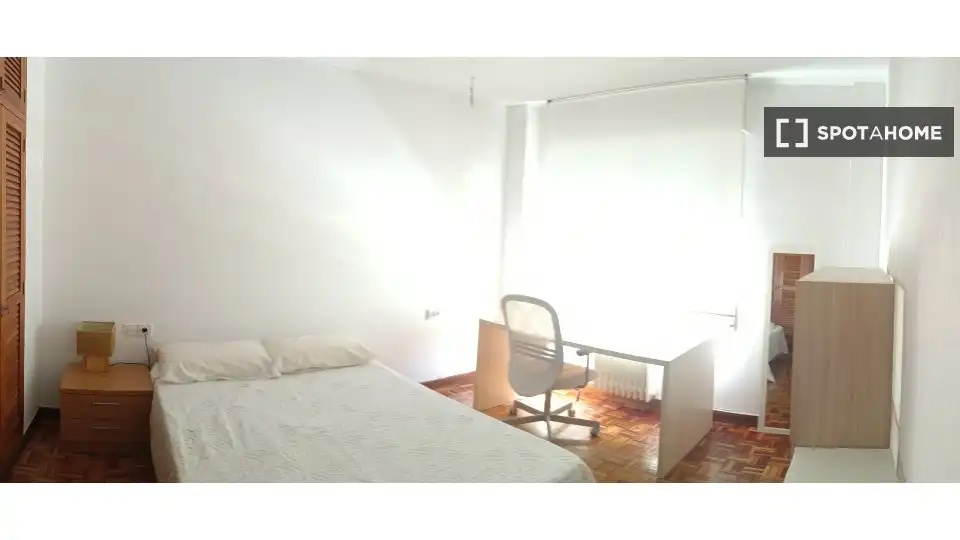 Habitación 115 m², Pamplona