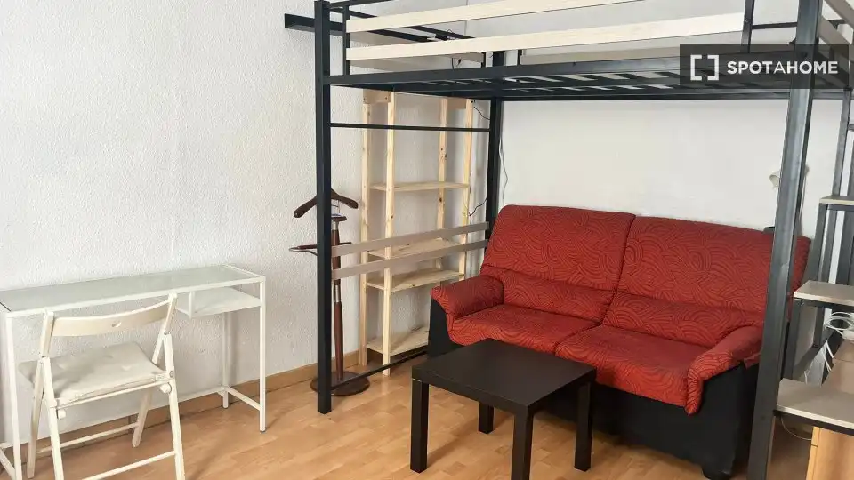 Habitación 81 m², Córdoba