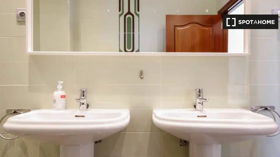 Habitación 196 m², Bilbao