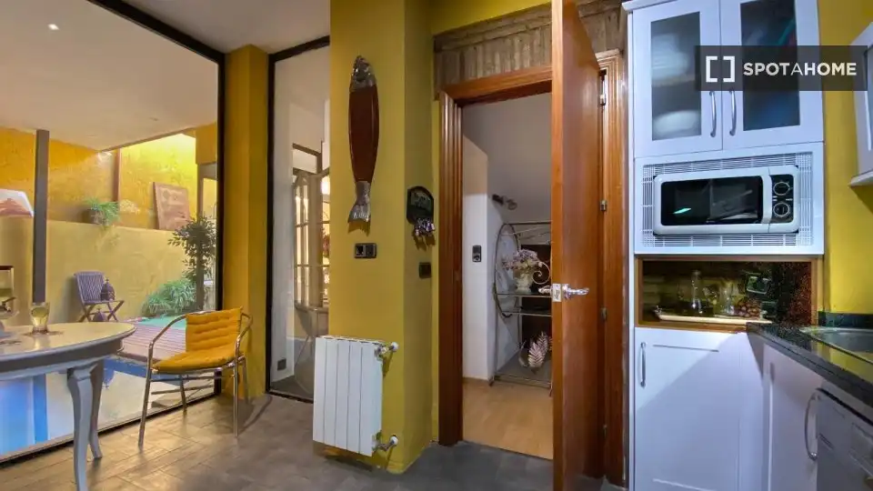 Habitación 220 m², Granada