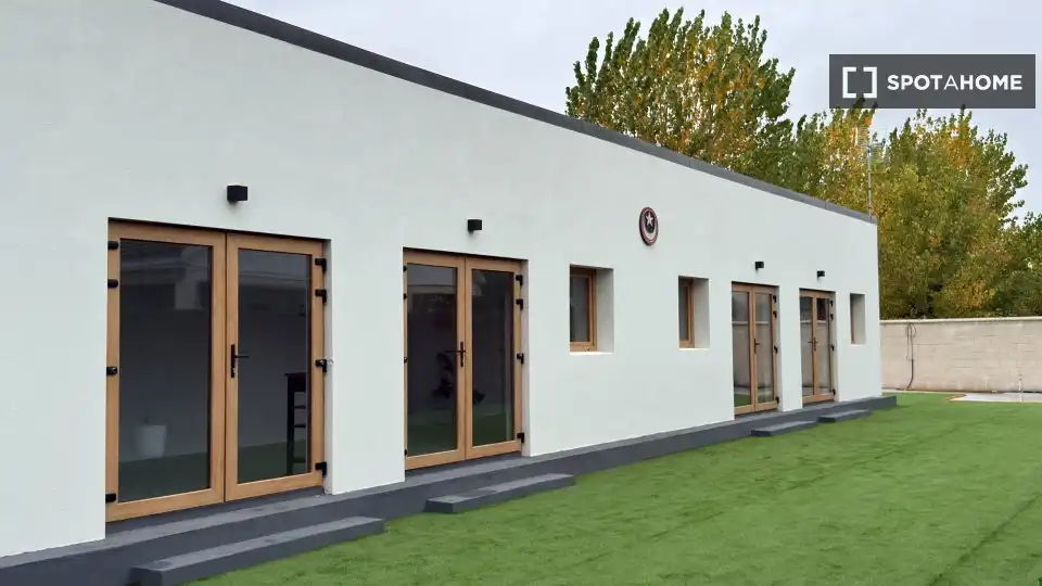 Habitación 150 m², Viana de Cega