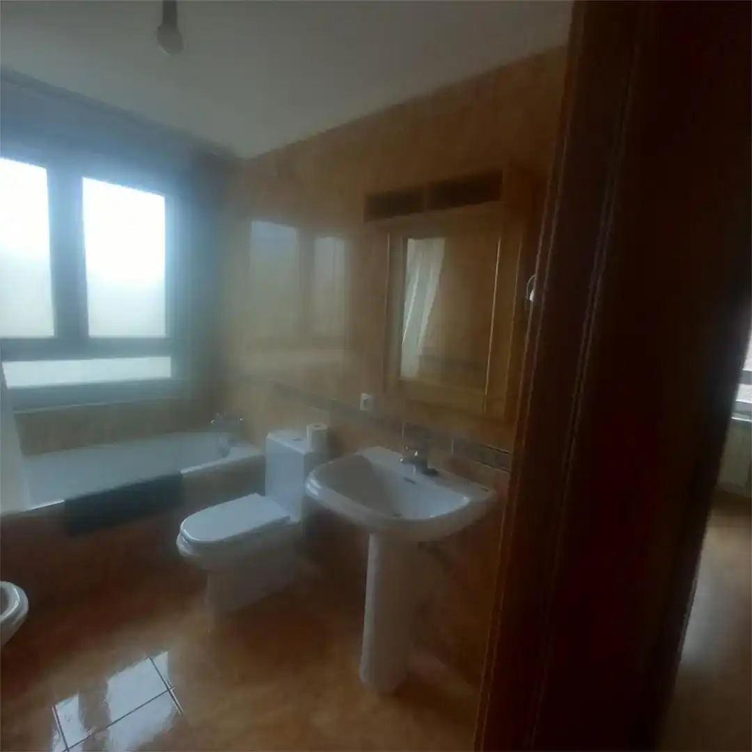 Piso de 100 m² en Ávila