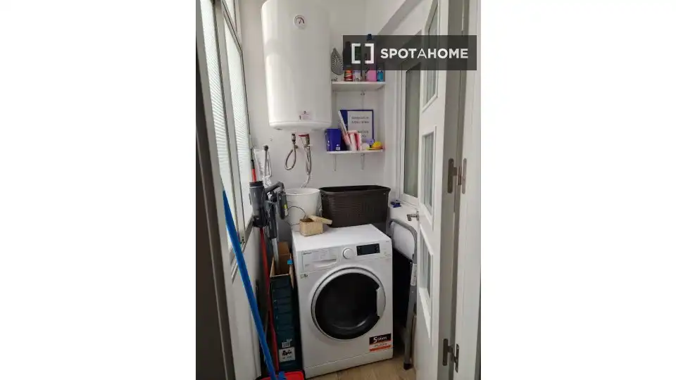 Habitación 98 m², Almería