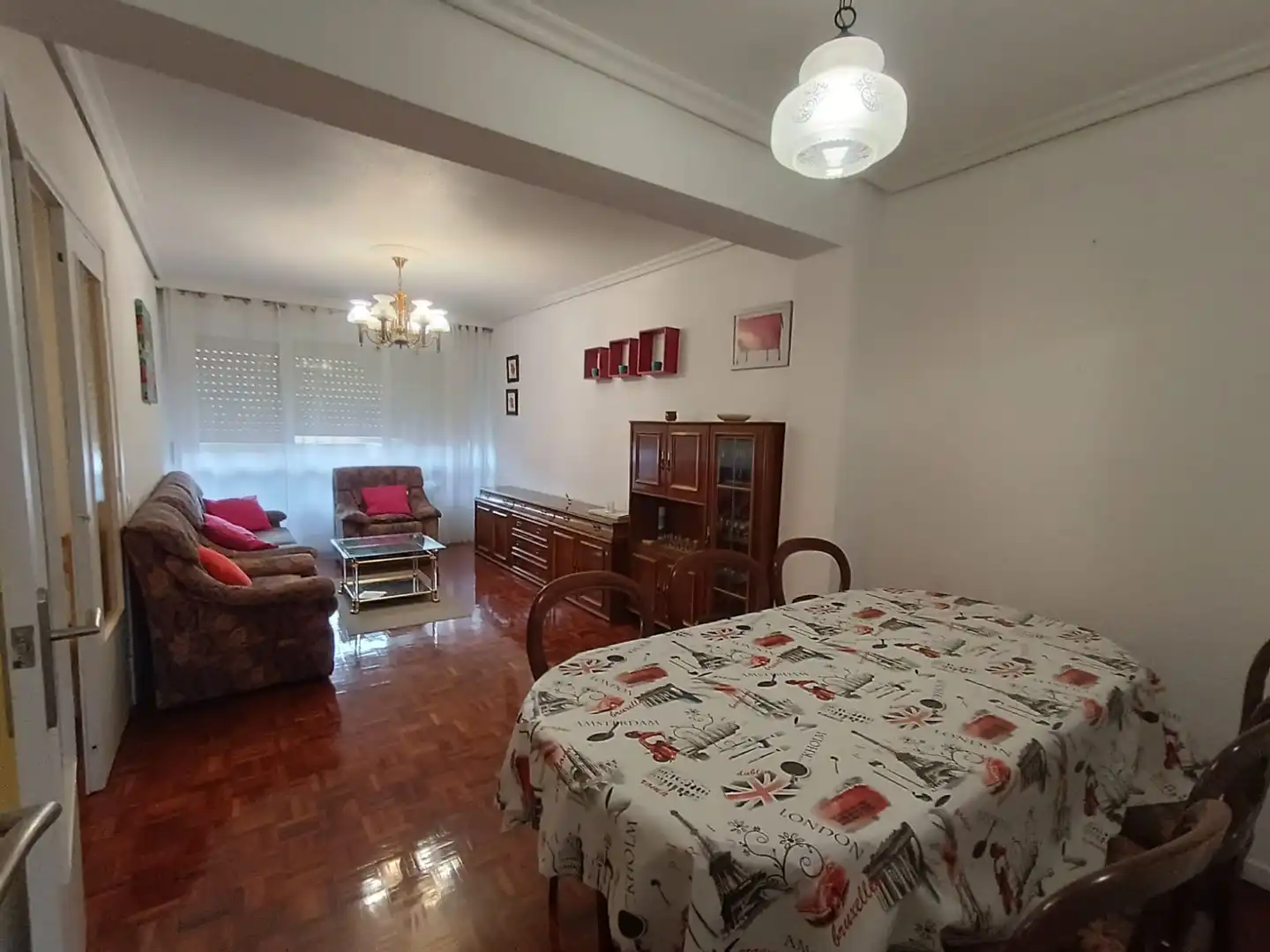 Habitación 100 m², Pamplona