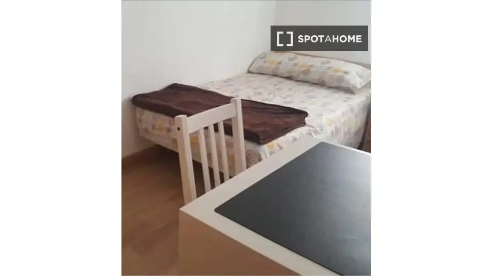 Habitación 102 m², Alicante