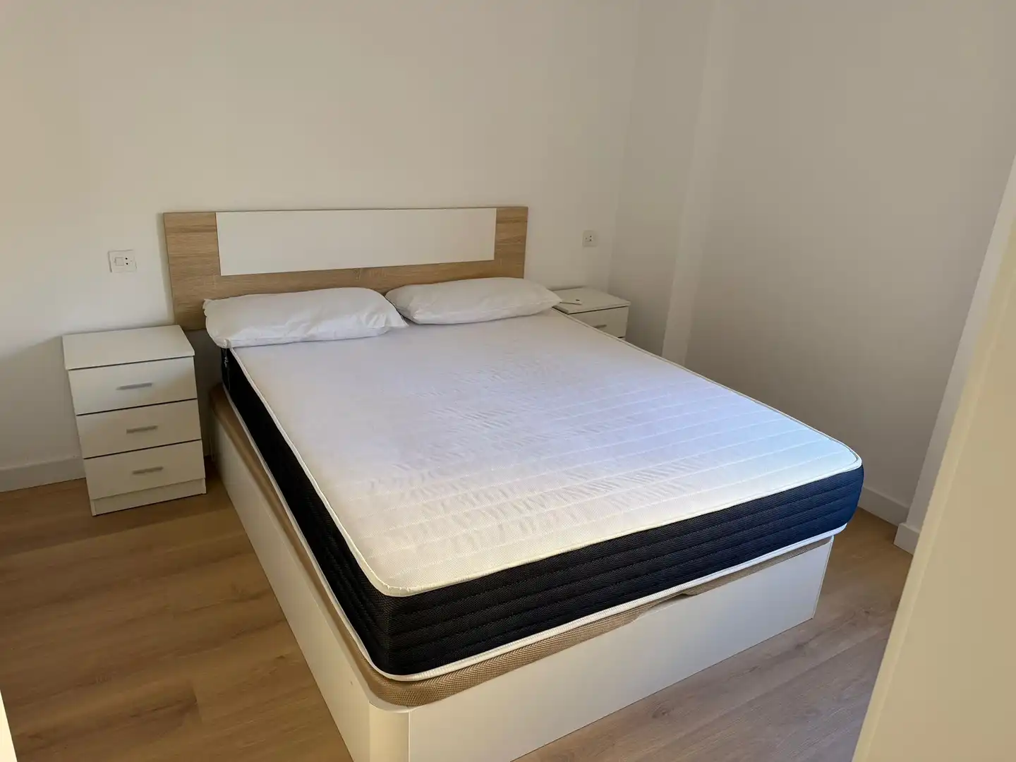 Habitación 80 m², Cáceres