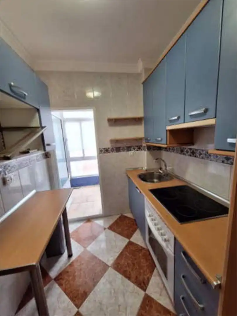 Piso de 85 m² en Linares